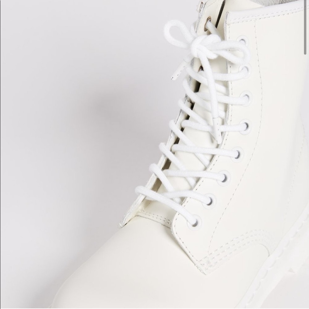 ❌SOLD❌ Dr. Martens 1460 Mono 8-Eye Leather Boot - Picture 5 of 15